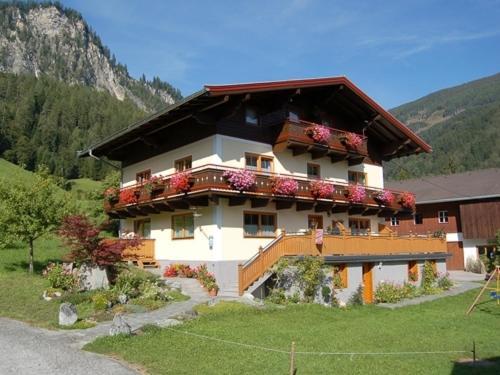 Oberschlassbergbauer Wald im Pinzgau Bagian luar foto