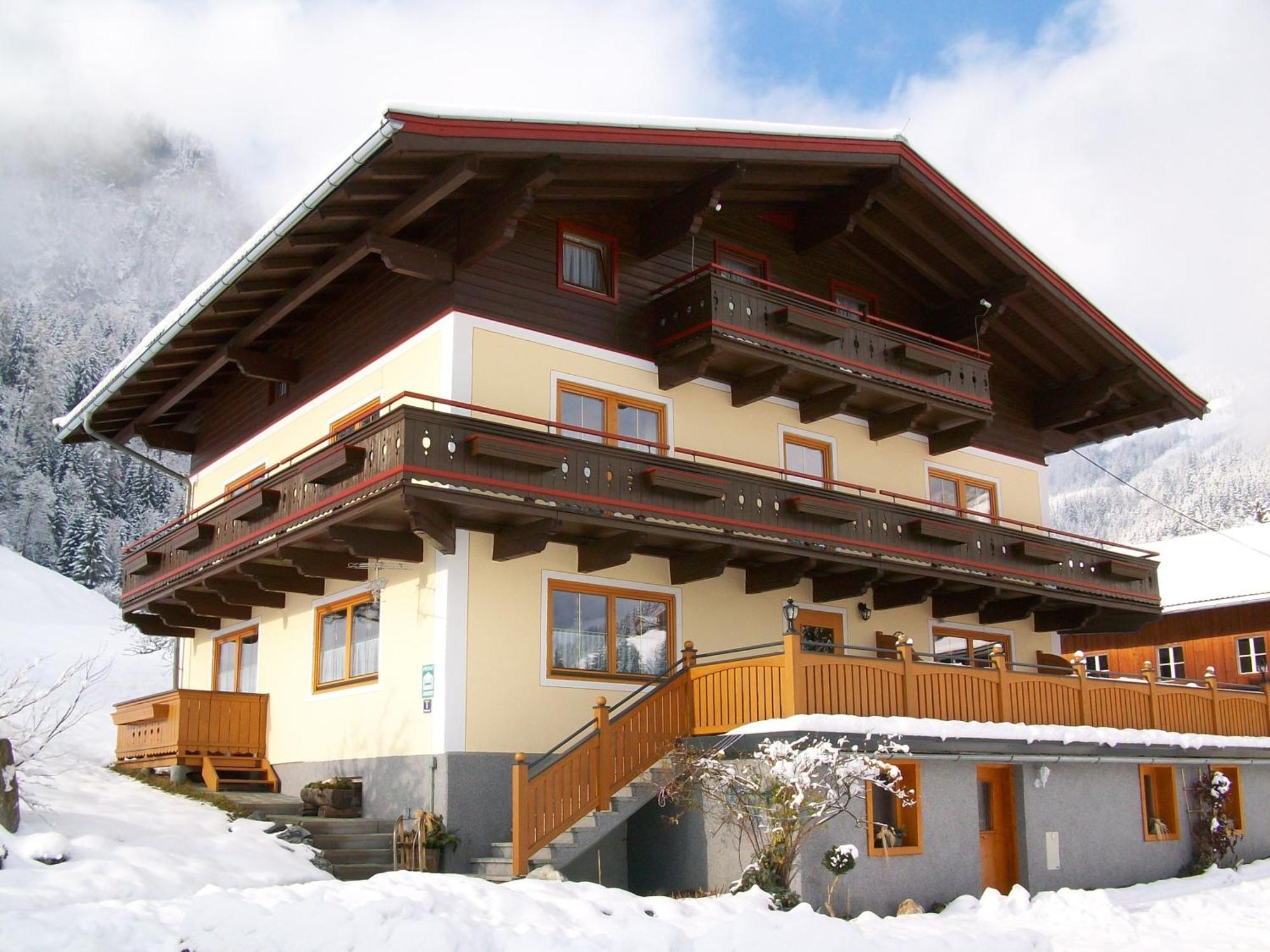 Oberschlassbergbauer Wald im Pinzgau Bagian luar foto